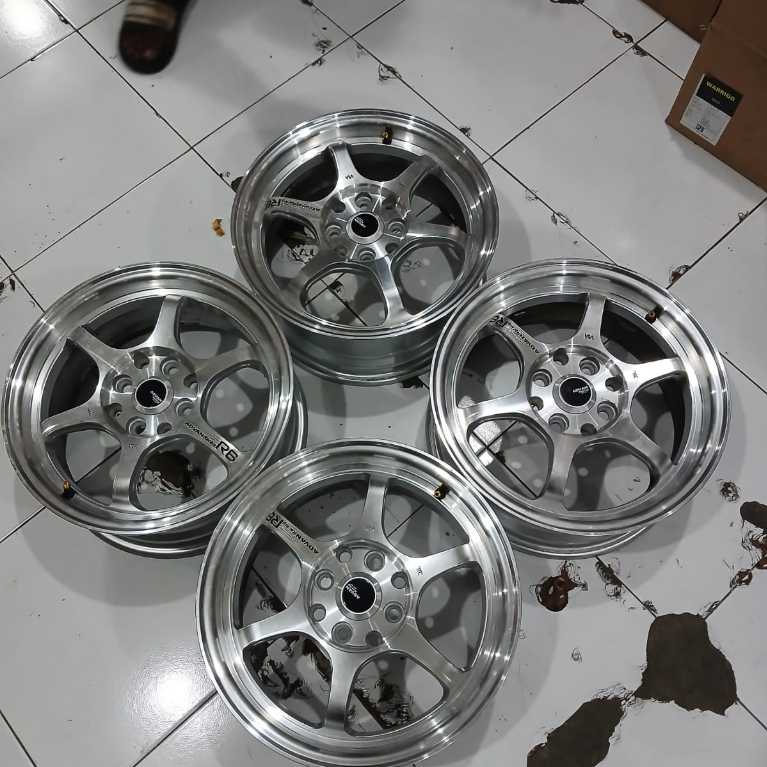 VELG MOBIL BEKAS ADVAN R6 R15 LEBAR 6,5 LUBANG 4X100 4X114,3