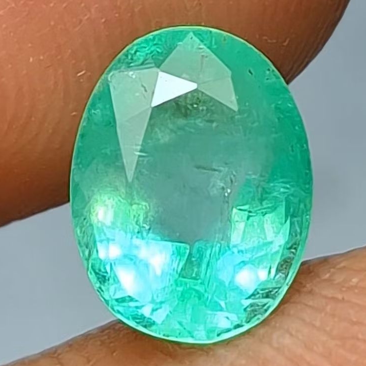 Natural Emerald Colombia 1,34 ct Green Oval Brilliant CE Moderate Memo GRI Zamrud