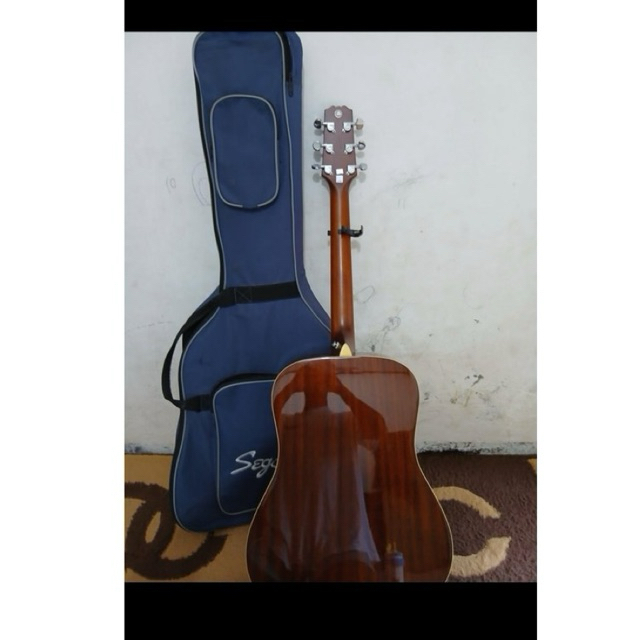 Gitar + Segovia Terawat Kondisi Mulus