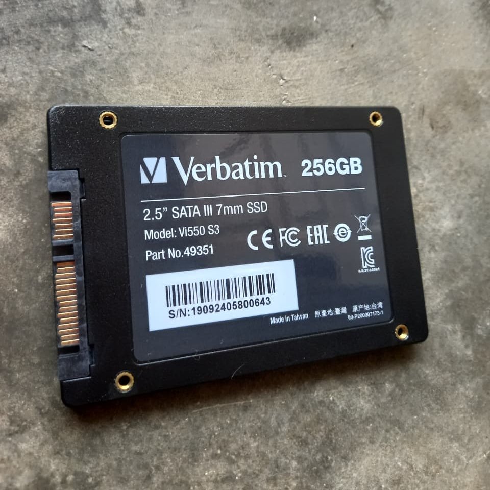 Verbatim SSD 256GB Vi550 SATA III Like New