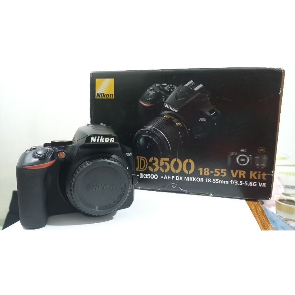 Kamera DSLR Nikon D3500 tanpa lensa untuk belajar mudah