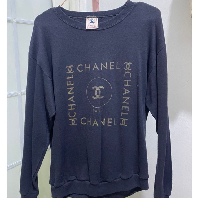 Preloved Sweater Chanel