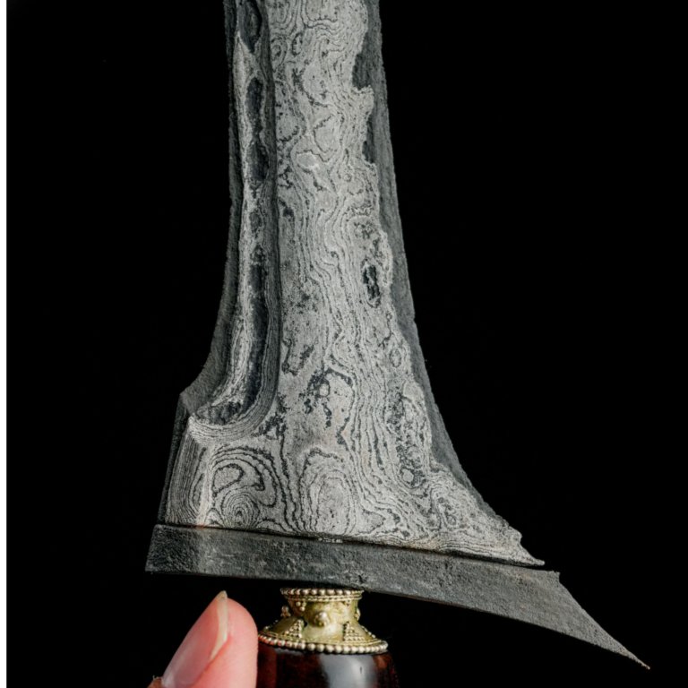 Keris Jalak Tilam Sari Pamor Pendaringan Kebak Tangguh Cirebon