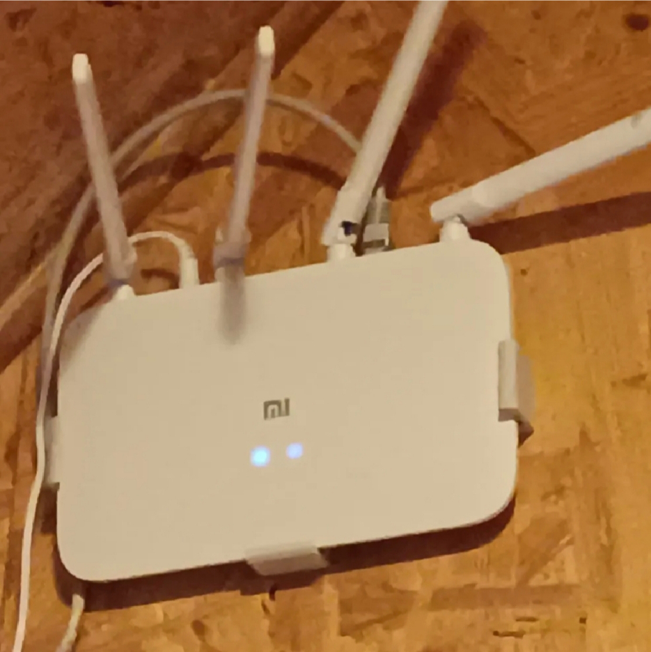 Bracket Dinding Router Xiaomi Mi 4A