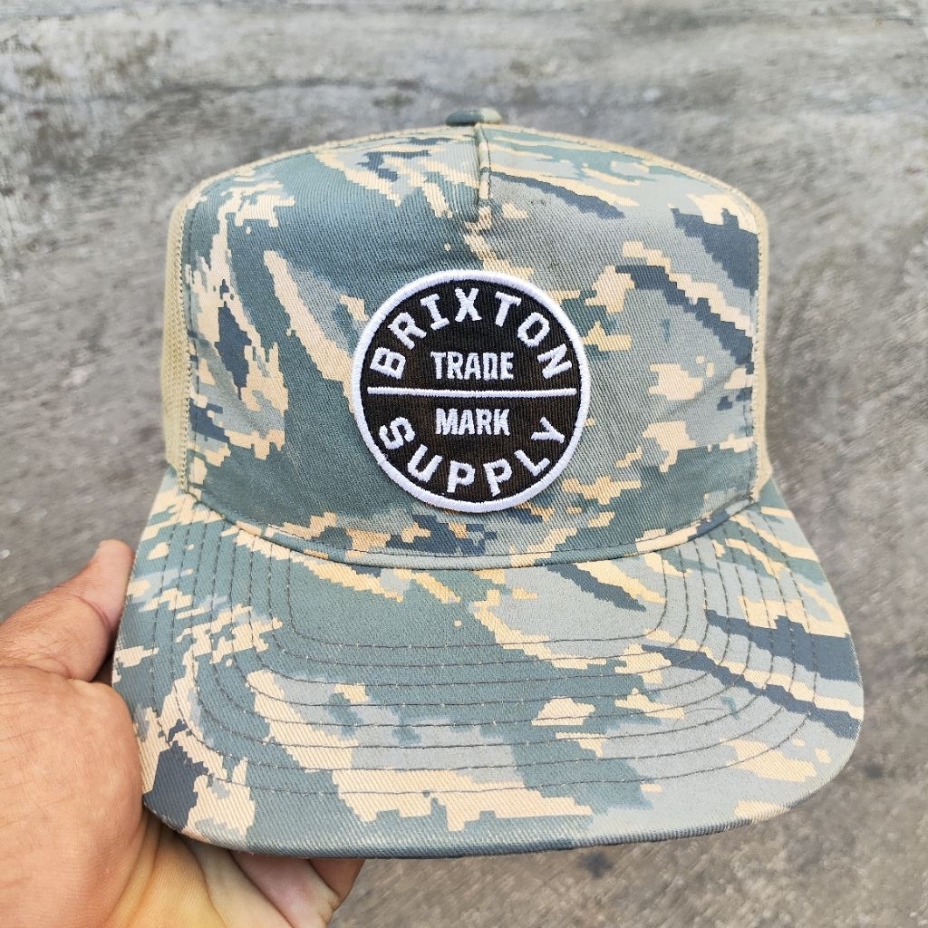 topi brixton