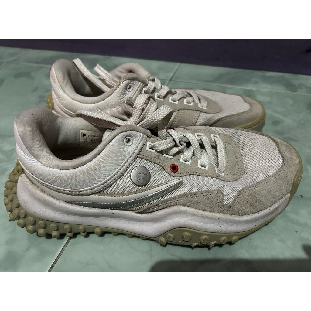sepatu fila second/sepatu putih Fila/sepatu Fila prelove