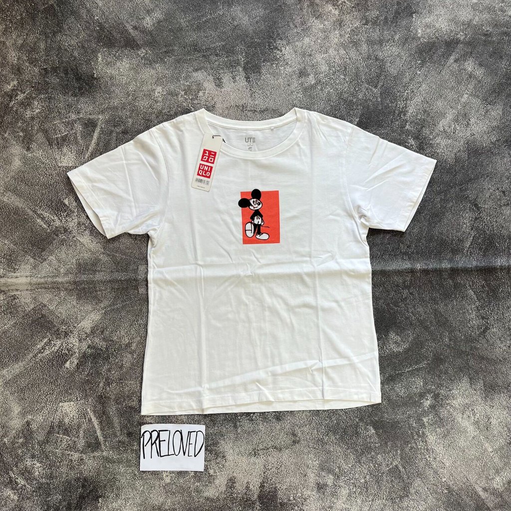 Tshirt Uniqlo UT x Disney Mickey Mouse Kaos Putih ukuran M