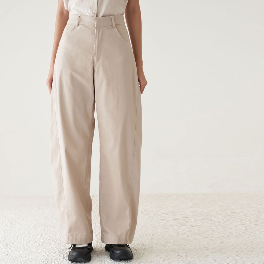 InKano Barrel Pants - Celana panjang wanita dengan cutting barrel dan bahan katun