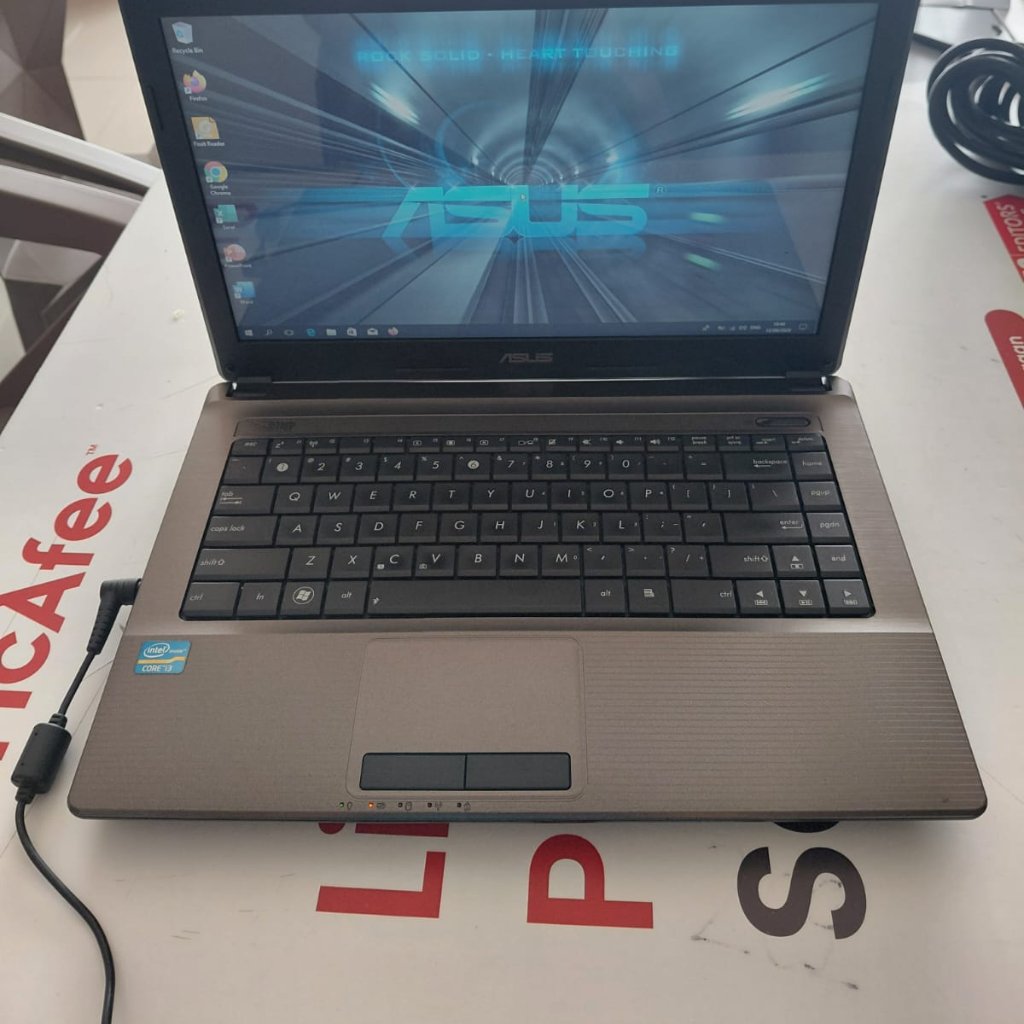 I3-2310M Sandy Bridge RAM 4GB Upgradeable Hardisk 320GB ASUS A44H 4/320