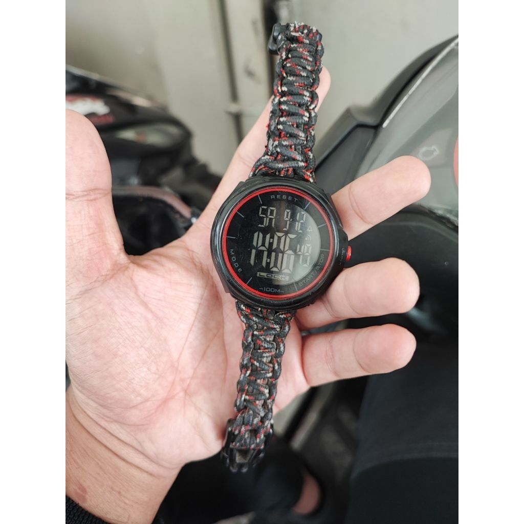 EIGER Jam Tangan LS-82 Touch Digi 97% Baru Paracord Strap Unit Only