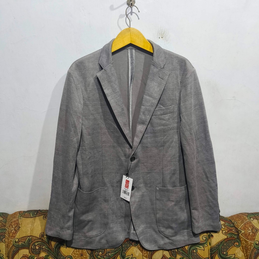 UNIQLO COMFORT CASUAL BLAZER LIGHT GREY SIZE XL[JAS UNIQLO ABU CERAH]