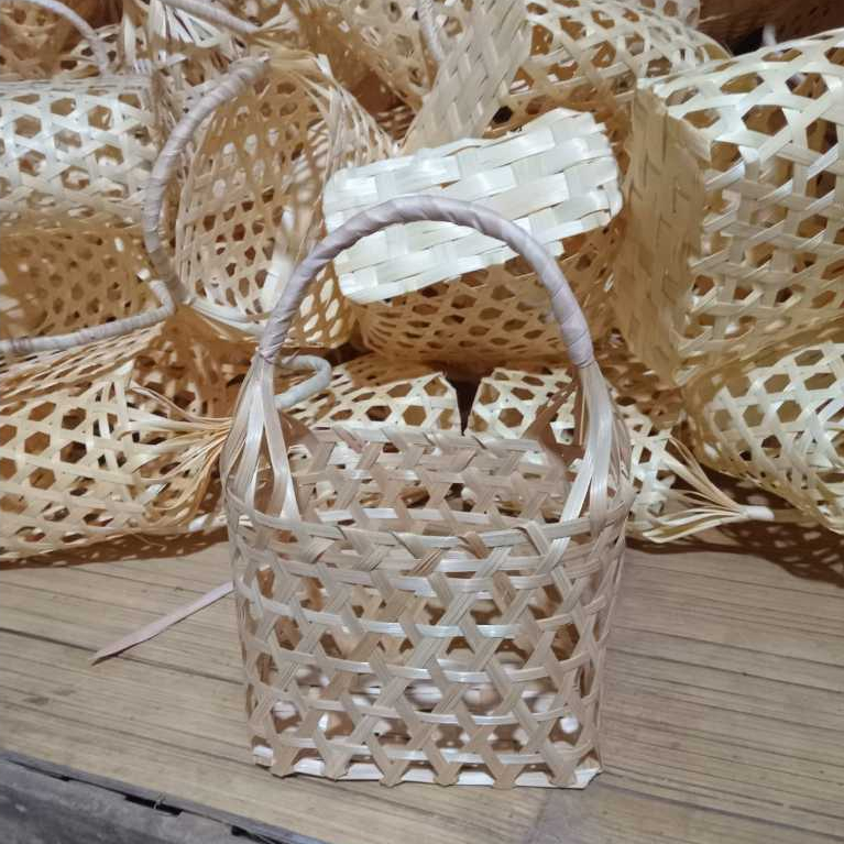 Tas Anyaman Bambu Kecil /Tas Anyaman Bambu Hampers