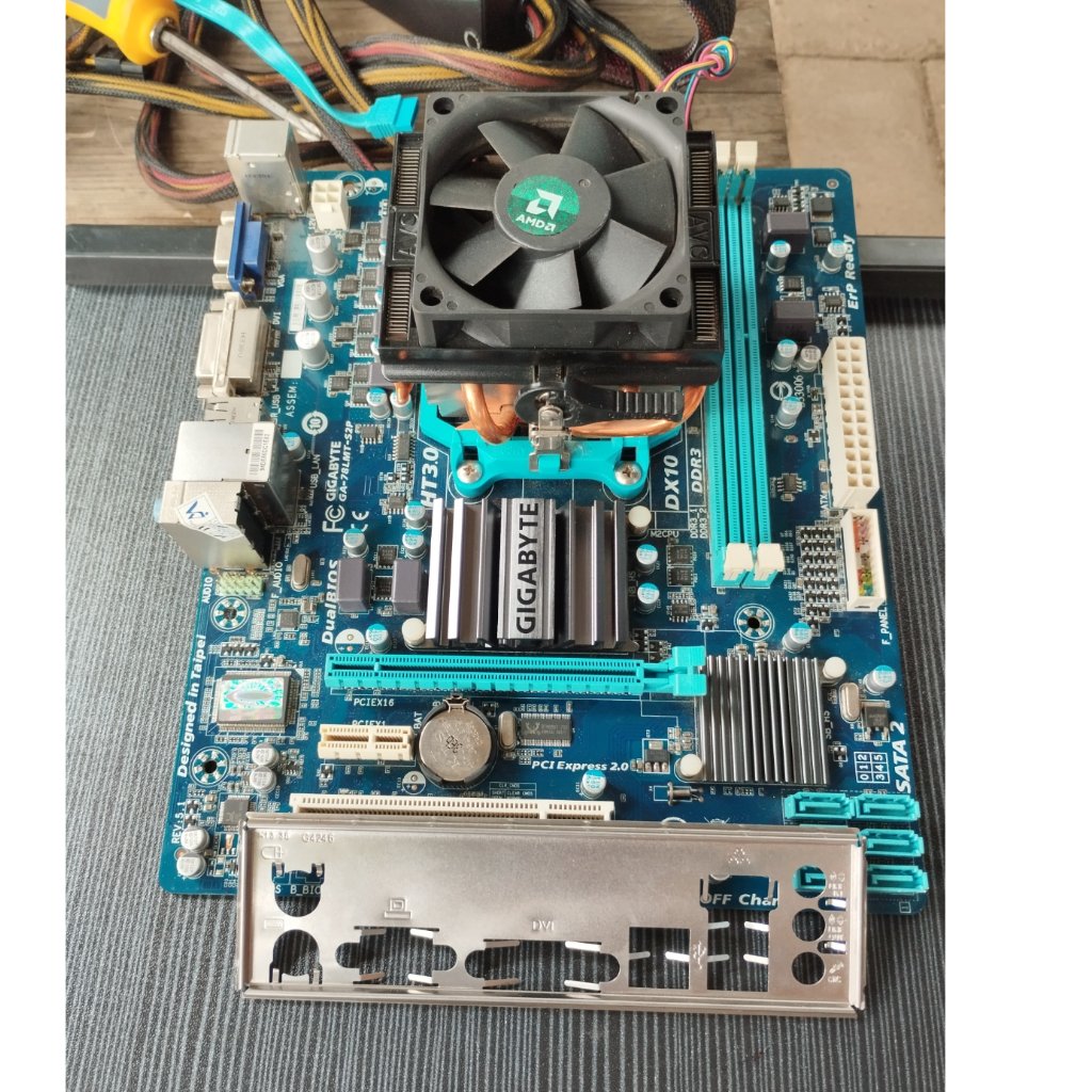 PAKET AMD FX 8350 8CORE UP t0 4.2Ghz