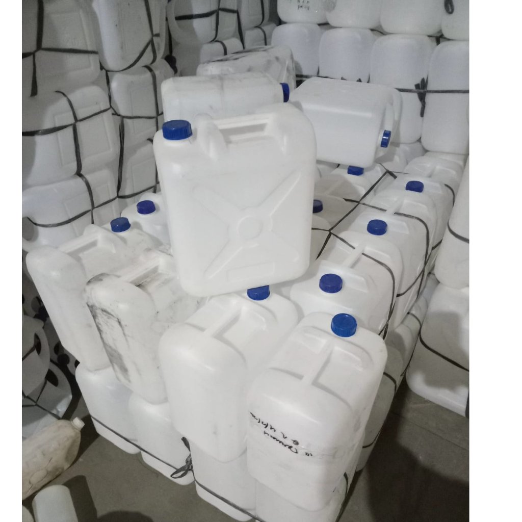 *KHUSUS BATAM* JERIGEN 20 LITER JERIGEN SEDANG 20 LITER WADAH CAIRAN 20 LITER JERIGEN PUTIH 20 LITER