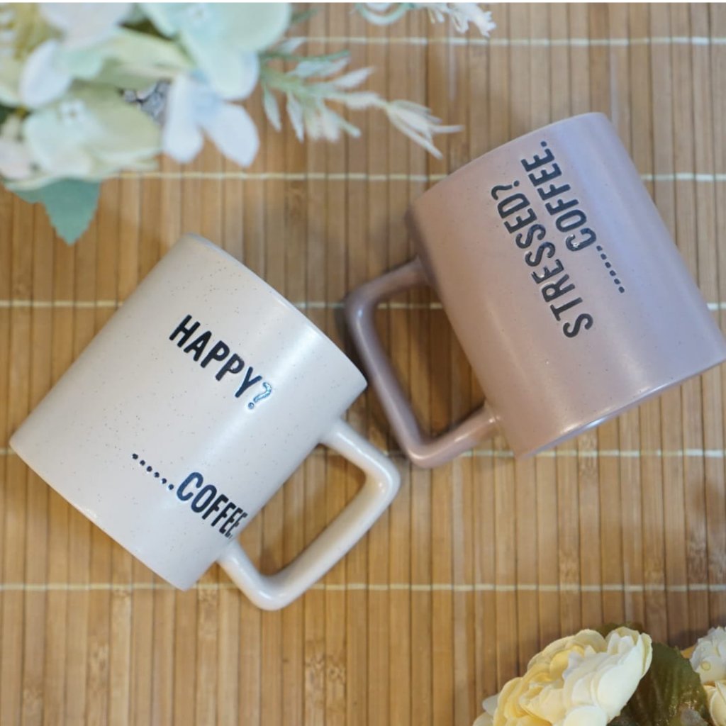 Gelas Mug dengan Tulisan HAPPY? COFFEE dan STRESSED? COFFEE Bertutup/Mug Keramik/Mug aesthetic/Mug C