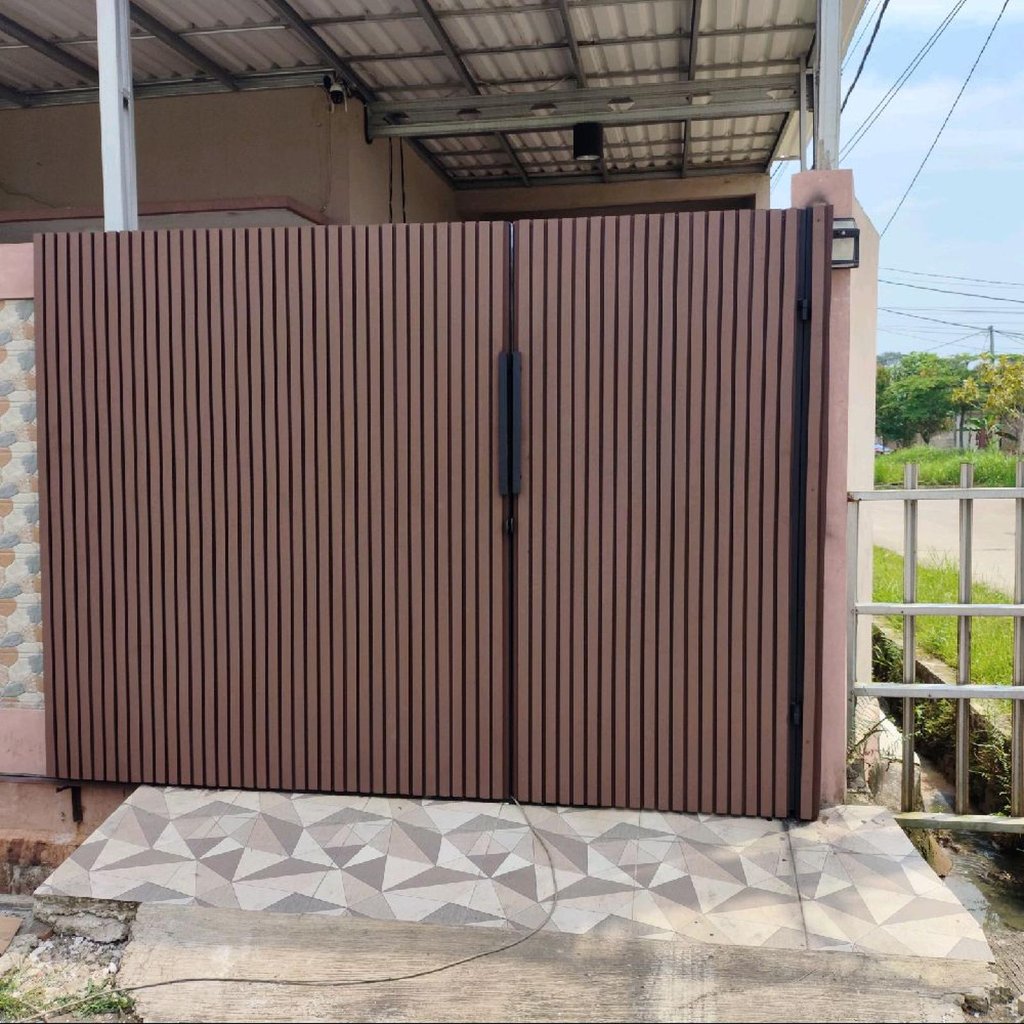 Pagar rumah WPC Modern dengan Desain Minimalis