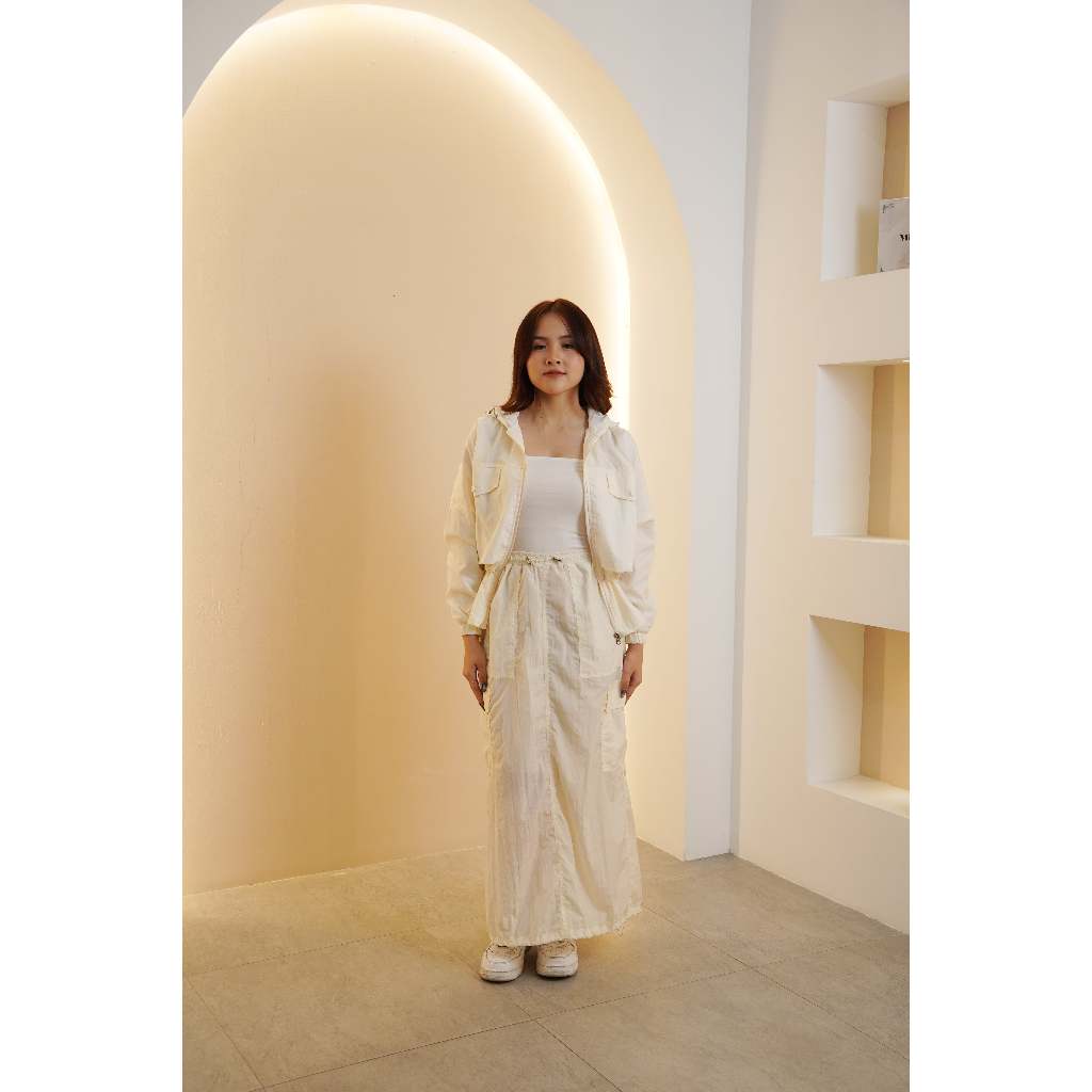 Missty Freeteen Jaket Wanita Warna Putih Parasit Model Korea Kekinian (Jasmine 69)