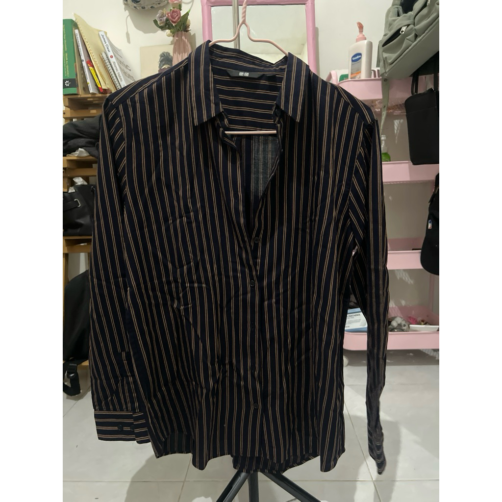 preloved uniqlo striped shirt
