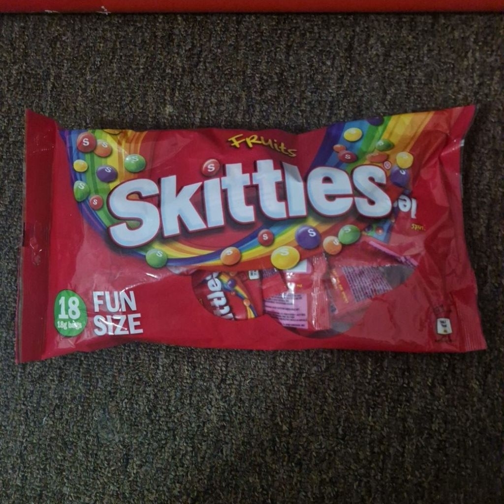 

skittles share fruits ; giants 3x bigger , squishy clouds