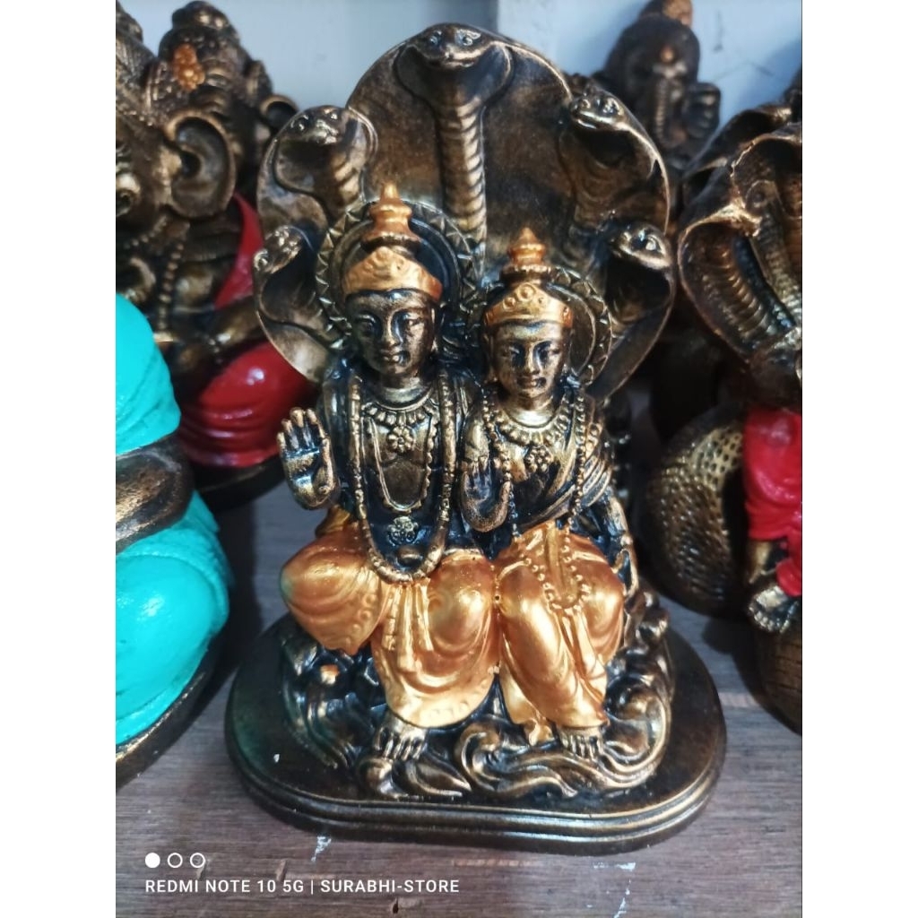 Patung Sri Narayana Laksmi atau Laksmi Narayana