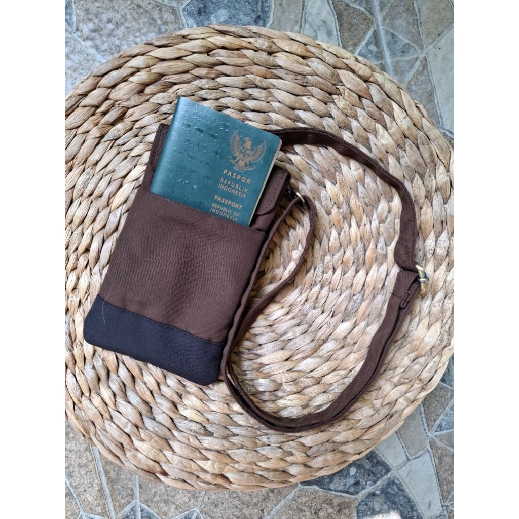 Tas selempang/ Tas passport/ Tas HP