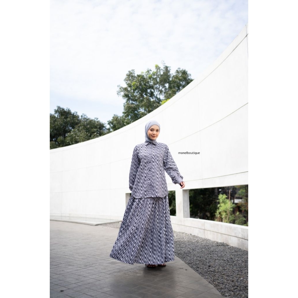 Monel Lunara Top By Monel_Chavians