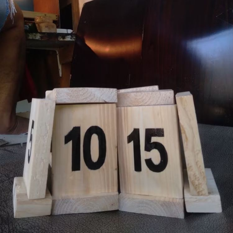 Nomor Meja Kayu Unik Minimalis Cocok untuk Cafe, Resto & Acara