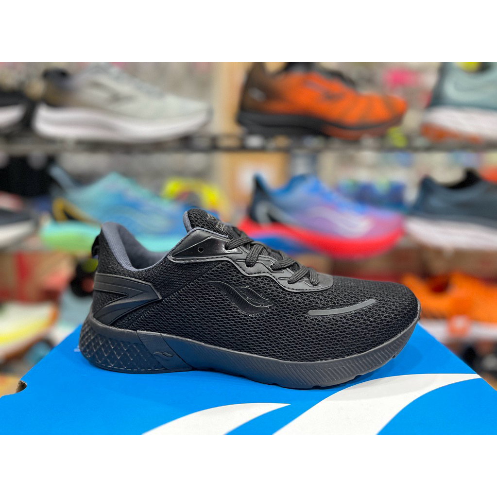 Sepatu DESLE MC IRON HITAM