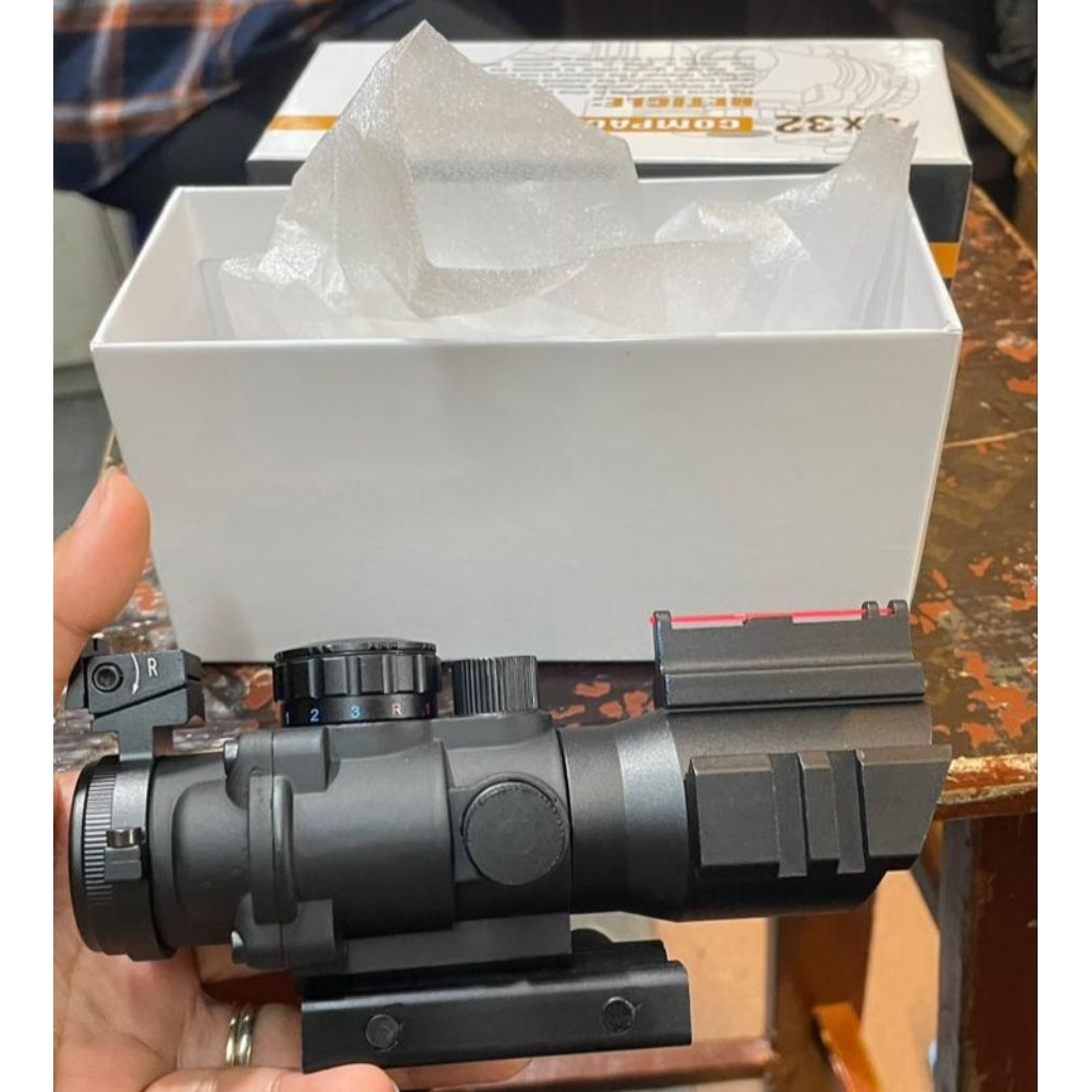 Telescope Teleskop Compact scope 4×32 tahan getaran Compact Reticle CQB – Target Cepat & Akurat