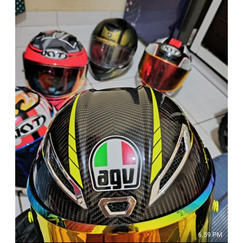 HELM AGV