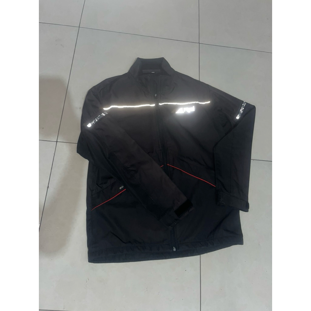 jaket Rei