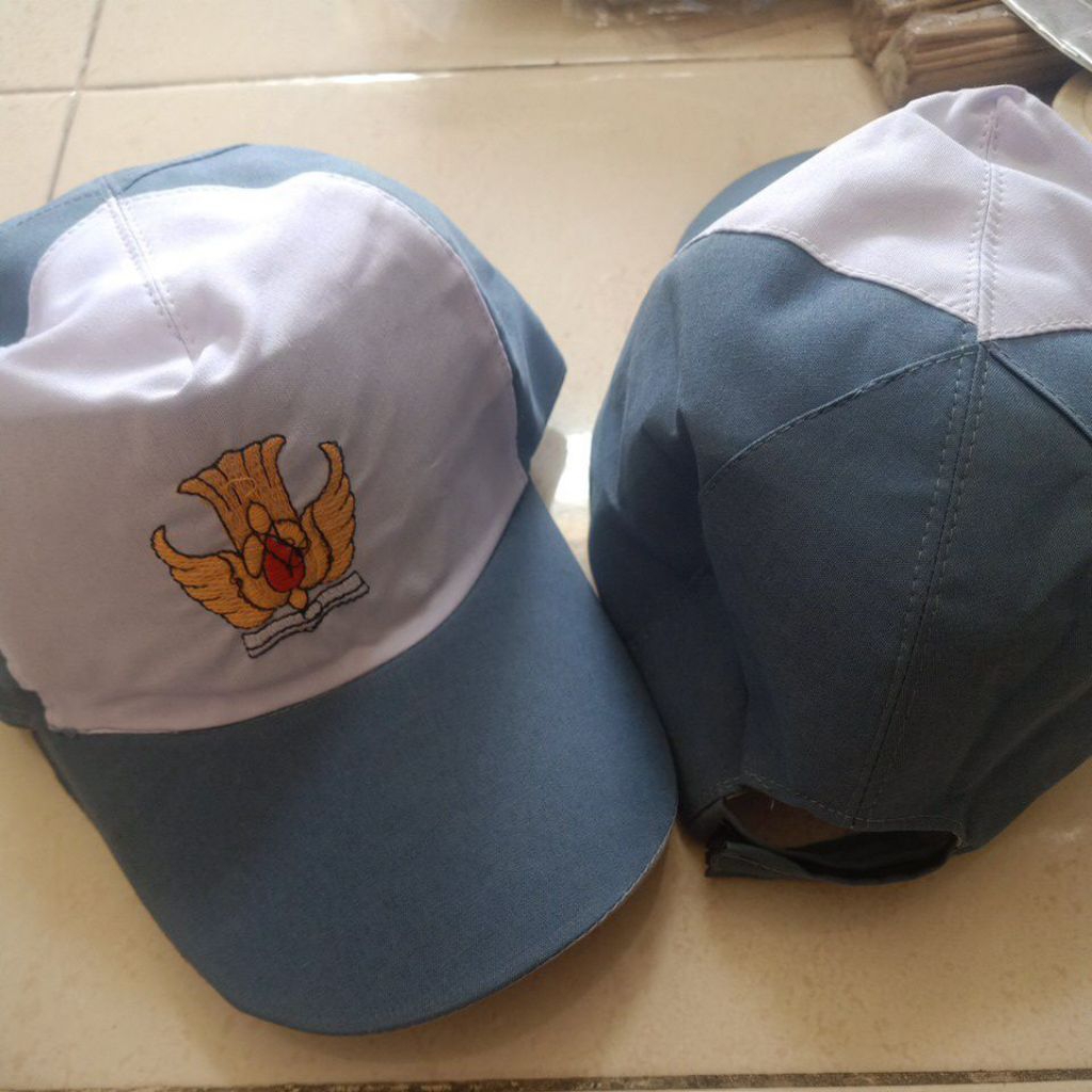 topi SMA abu-abu