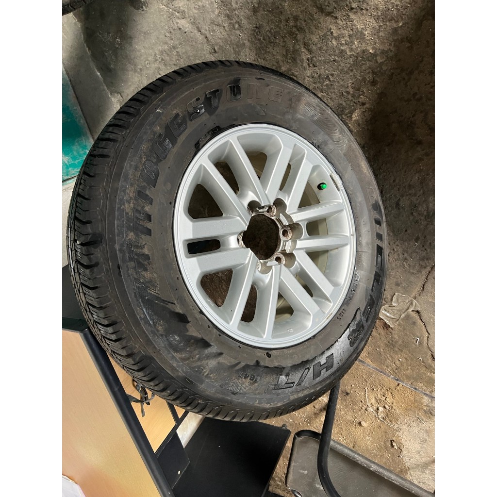 velg fortuner bekas ring 17 ban BRIDGESTONE DUELER 2 BAN SATU VELG