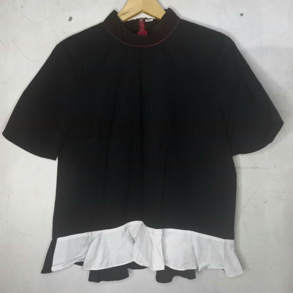 Preloved Zara Woman Blouse Hitam