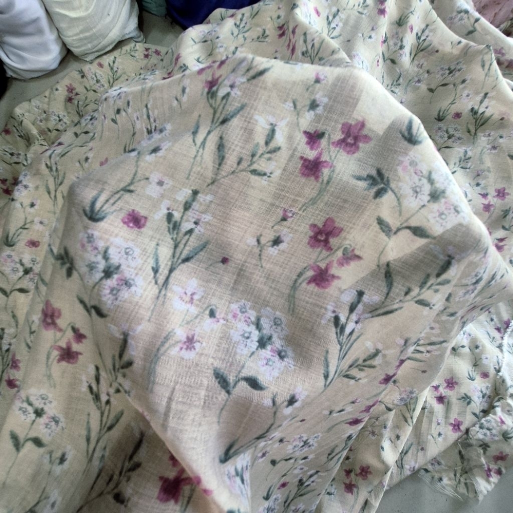 KAIN SILKY SEMI SUTRA PREMIUM MOTIF BUNGA KECIL - KAIN KATUN SILKY MOTIF KEMBANG KECIL - KAIN MOTIF 