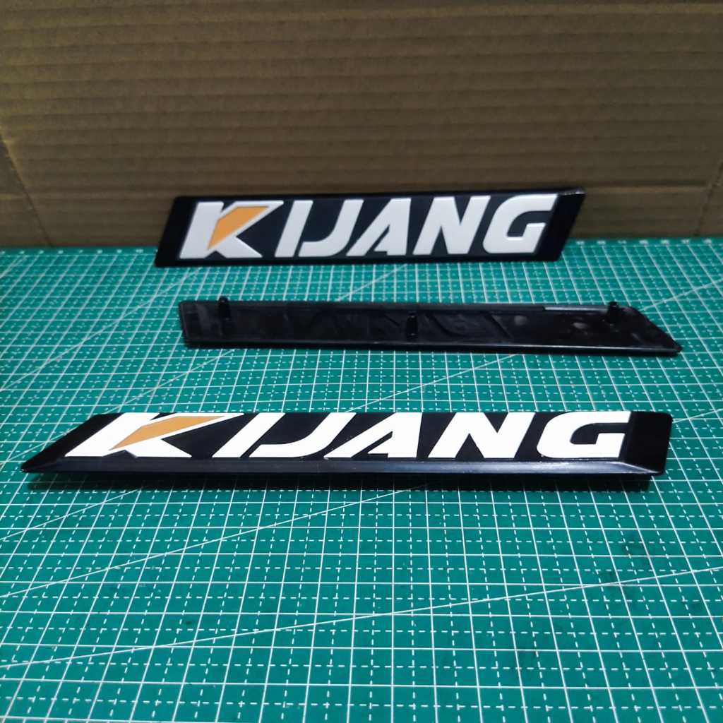 Emblem logo tulisan Kijang Grand Extra 1.5 1.8 / emblem ori kijang grand extra 1.5 1.8 SILVER ORI.