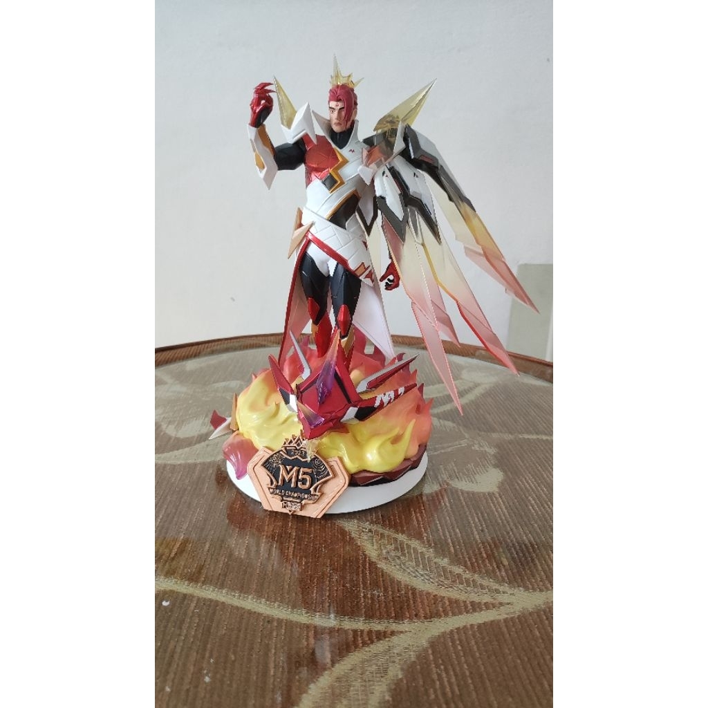 Yu zhong M5 action figure asli MLBB