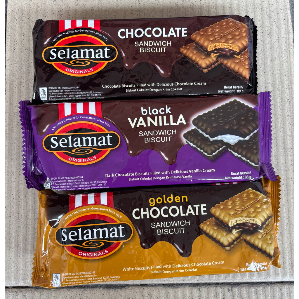 

agen distributor makanan ringan cemilan snack bikskui selamat golden chocolate black vanila murah berkualitas