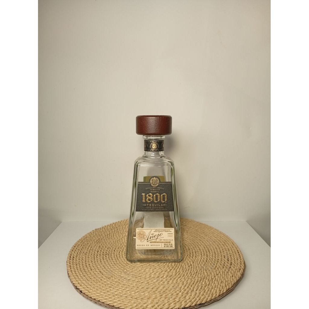 Botol Only Pajangan Hiasan Dekorasi 1800 Anejo