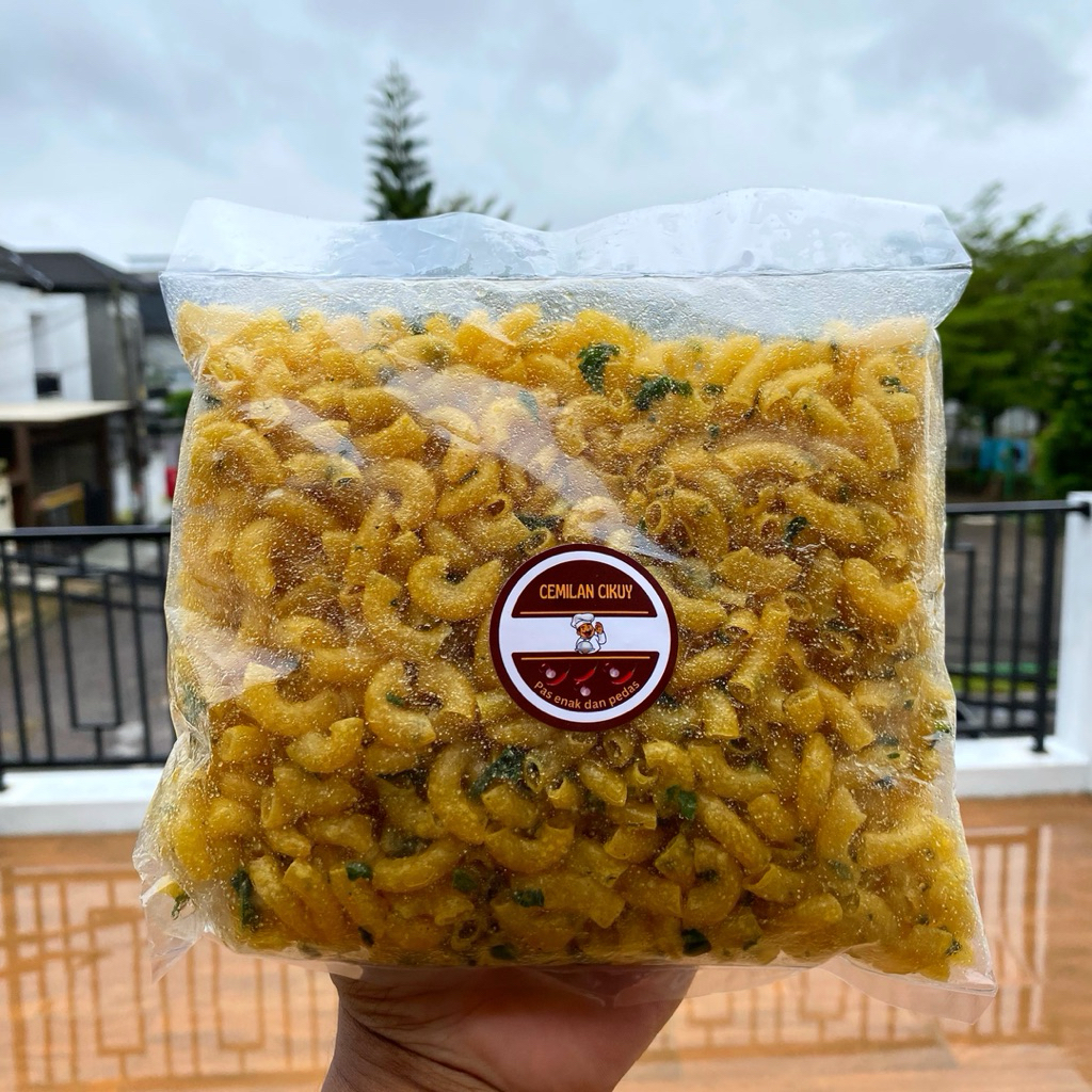 

MAKARONI CIKRUH DAUN JERUK ORIGINAL 250GR KRIUK ( TIDAK KERAS )
