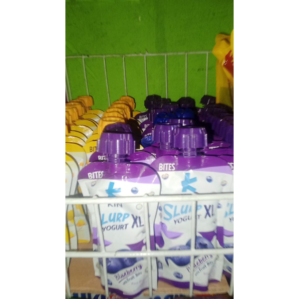 

yoghurt kin squisy slurrr