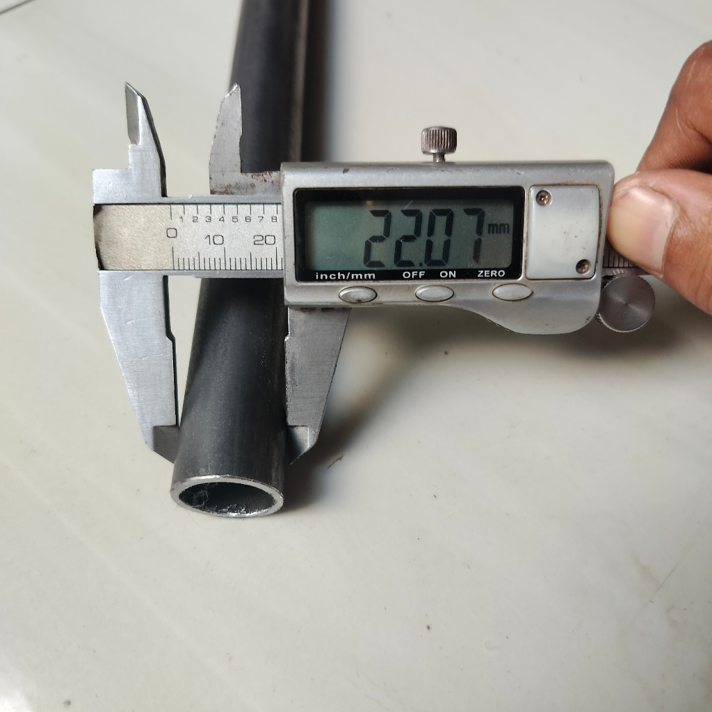 Pipa Besi OD 22 mm ID 18 mm Tebal 2 mm Panjang 100 cm