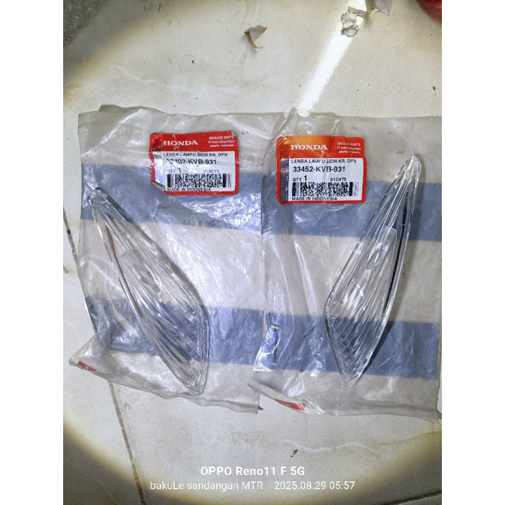 mika lampu sen depan kanan kiri Honda Vario karbu original AHM 33402 33452 KVB 931