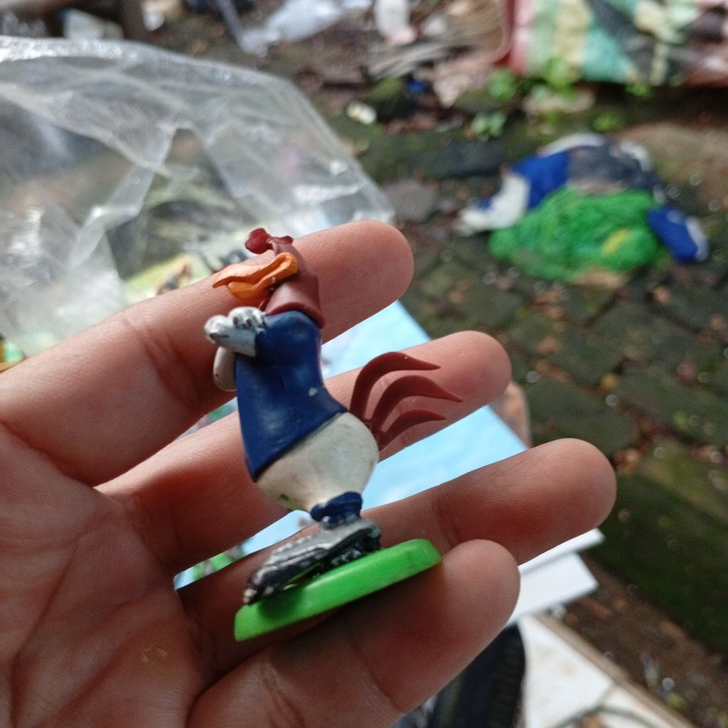 looney tunes toys foot ball foghorn leghorn ori
