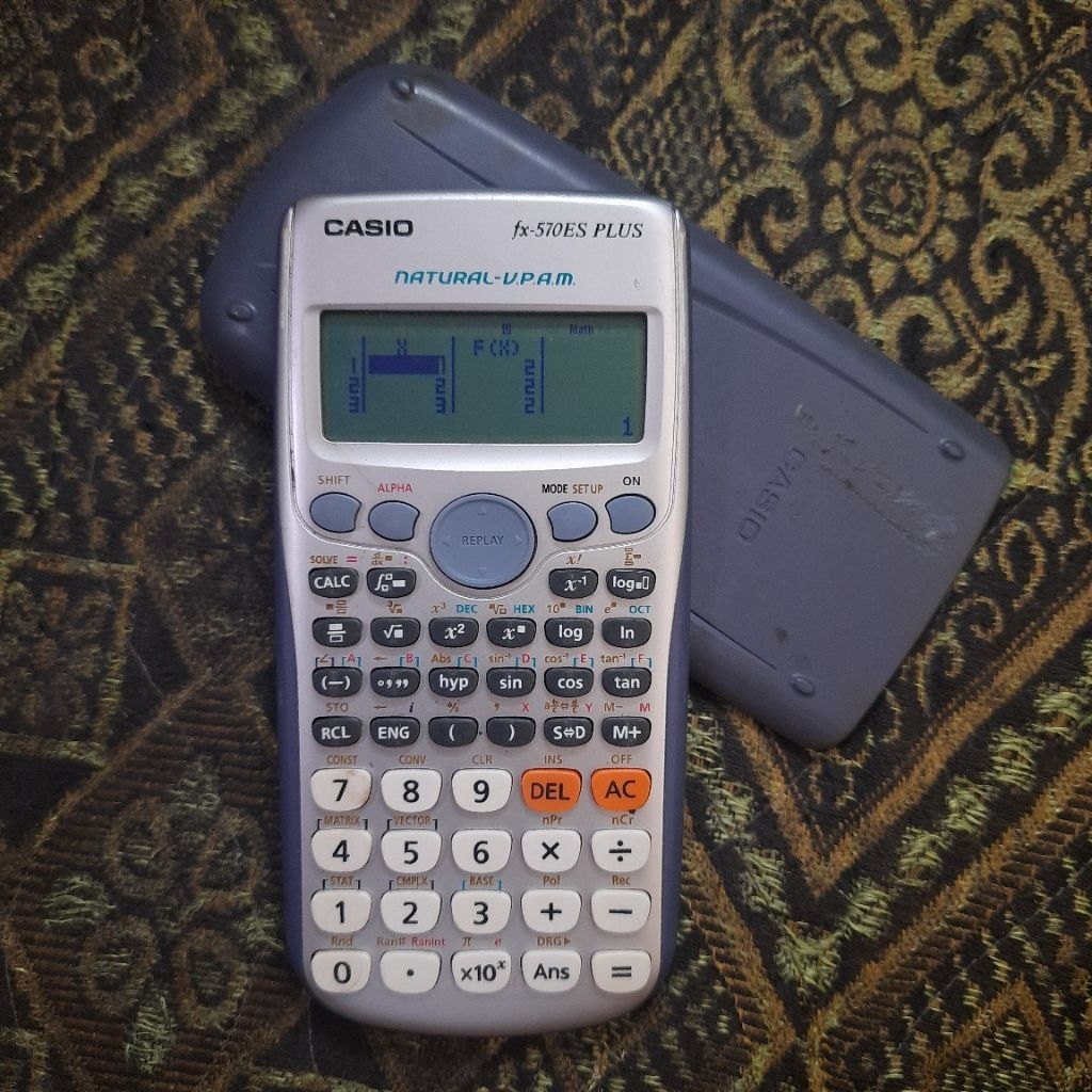 

Casio fx-570ES PLUS Scientific Calculator bekas fungsi normal