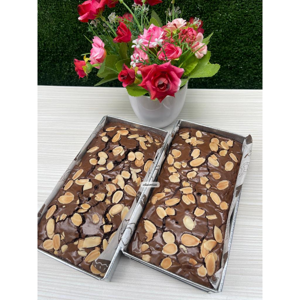 

Fudgy Brownies By Vitacookiesncakes