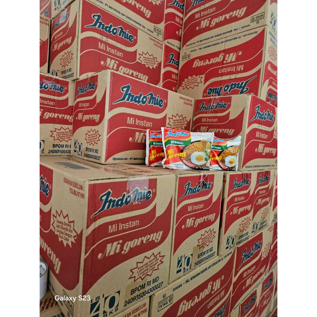 

indomie goreng spesial dan ekomie goreng instas