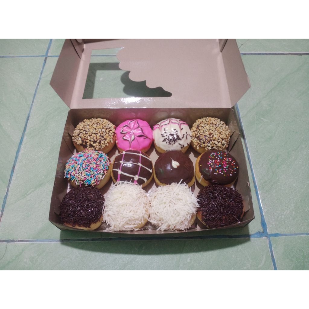 

[Isi 12pcs] Donat susu medium size perbox mix rasa