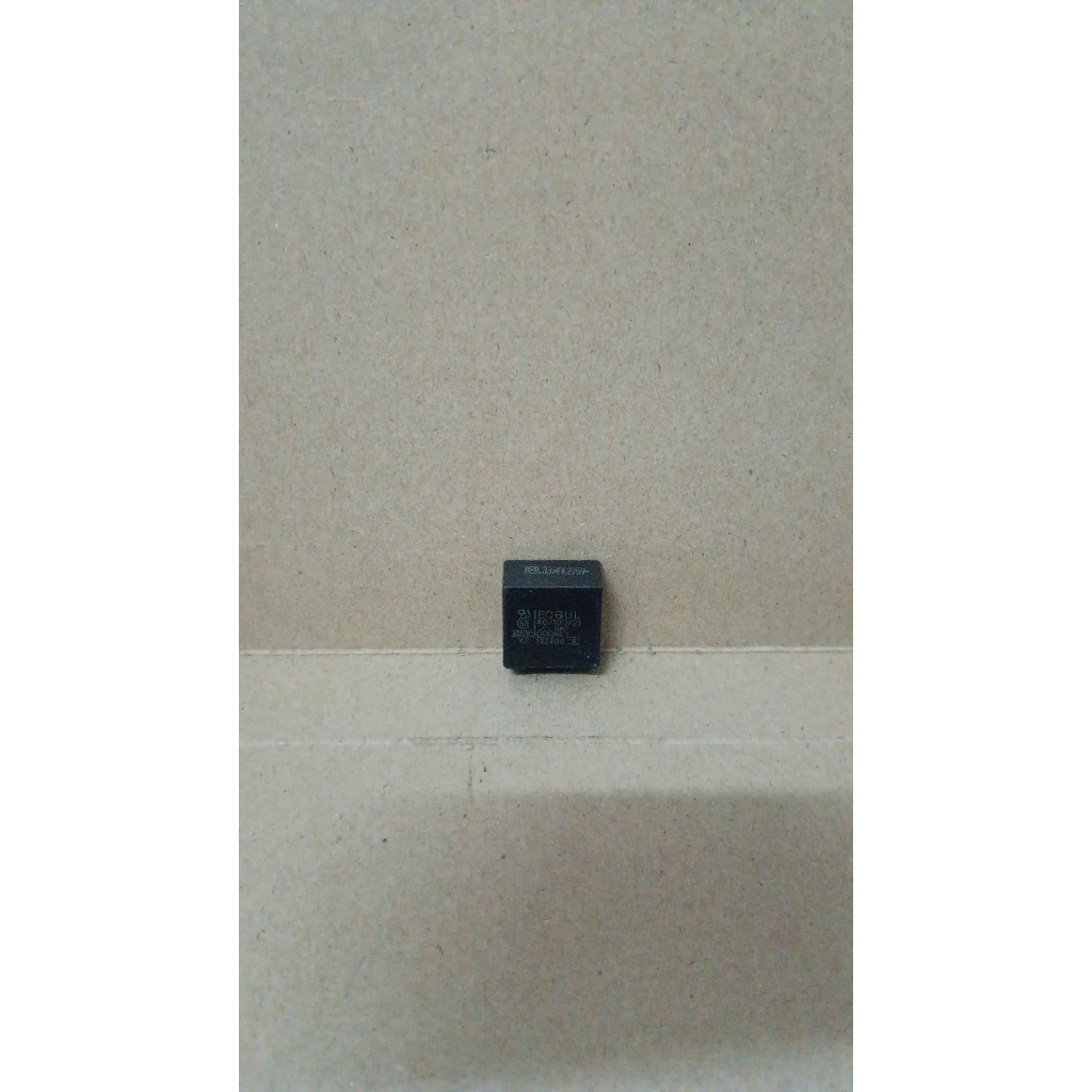 8230 kapasitor capacitor mkt mkp panasonic matsushita 0.33uf 0,33uf 0,33uf 330nf 330 nf 275v