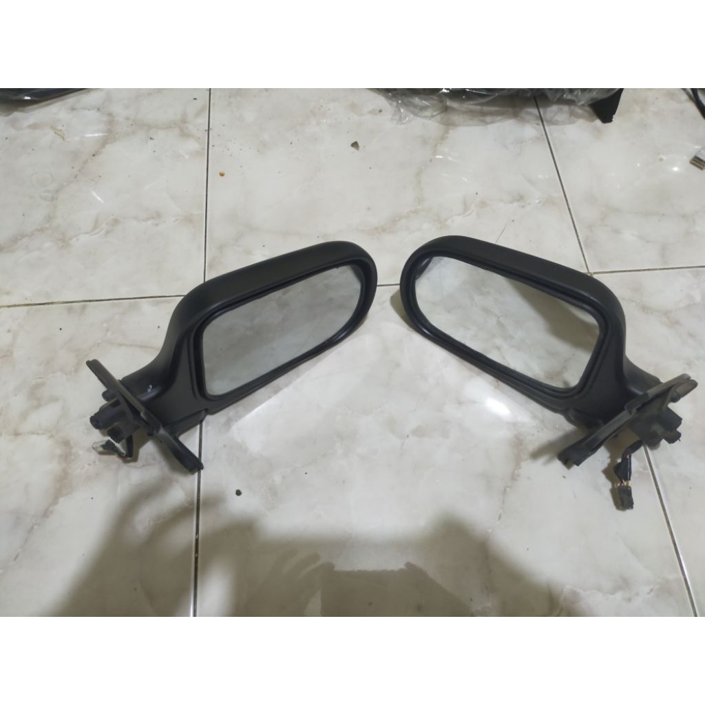 spion mobil Daihatsu classy original